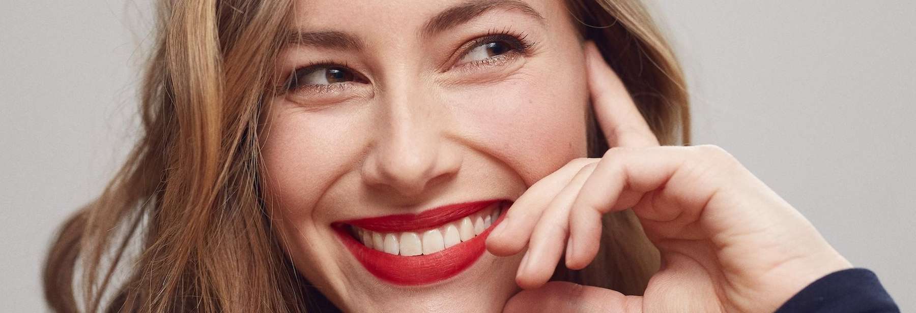 woman with red lipstick